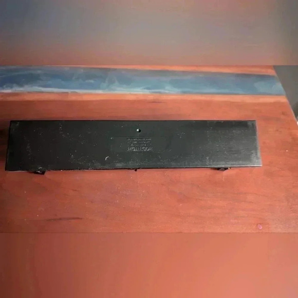 Bostitch Office Premium 3 Hole Punch, 12 Sheet Capacity, Metal, Rubber Base (NWT - Picture 8 of 9